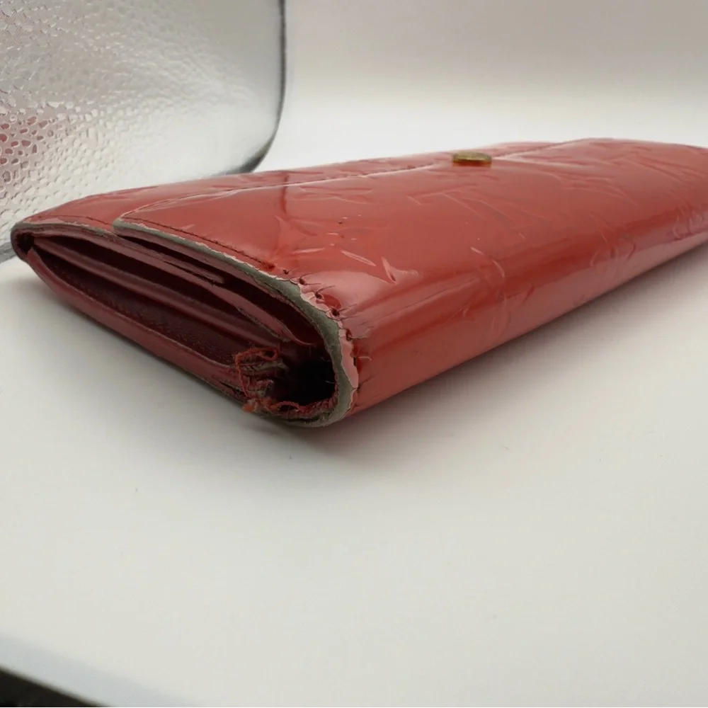 Louis Vuitton Portefeuille Monogram Red Vernis Leather Wallet | Women’s | Used |